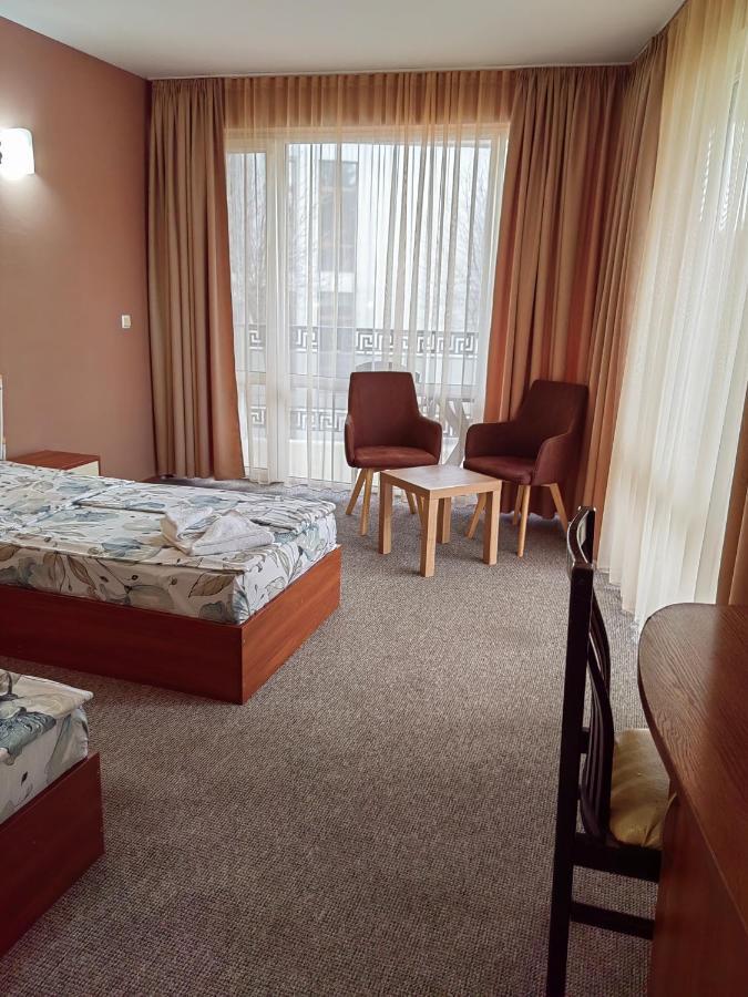 Family Hotel Diana ツァレヴォ エクステリア 写真